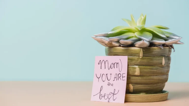 Top 30 Messages for Mother’s Day 2025: Loving Words to Celebrate Mom