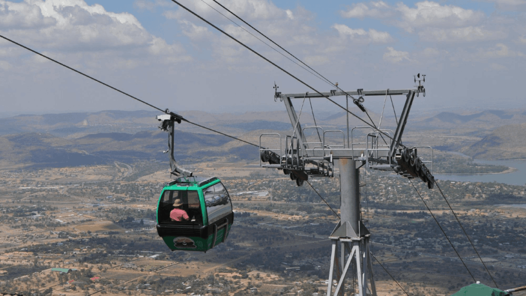 Harties Aerial Cableway in the Magaliesberg mountains and Hartebeespoort Dam