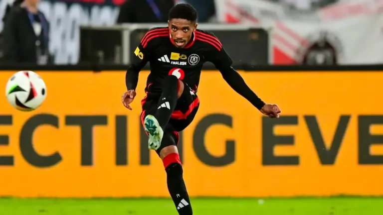 Is Monnapule Saleng Heading to Kaizer Chiefs? Contract Confusion Fuels Transfer Twist