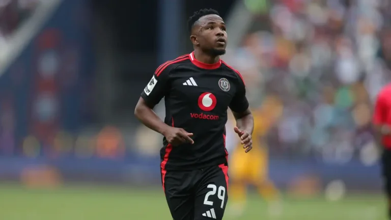 Kaizer Chiefs Transfer News - Mbule and Mako Potential Free Transfers