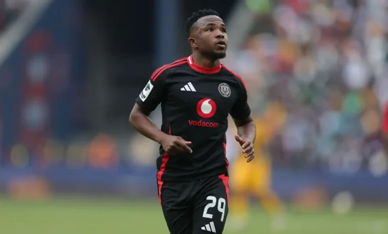 Kaizer Chiefs Transfer News - Mbule and Mako Potential Free Transfers