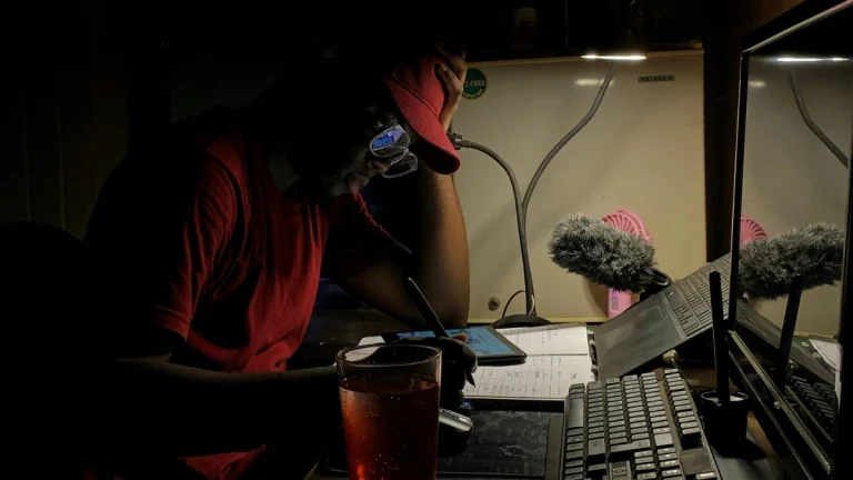 Part-Time Jobs, Balancing, Studies and Work, Students