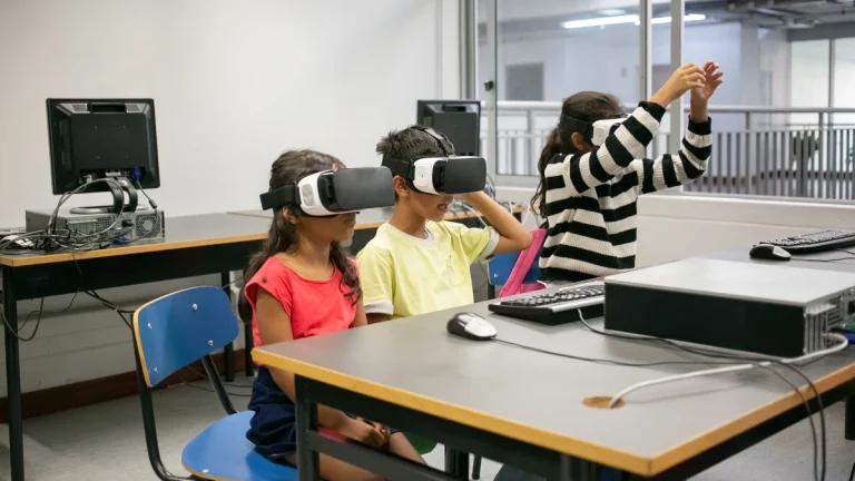 VR Classroom - Tech in the Classroom: AI and E-Learning Trends in Gauteng Schools