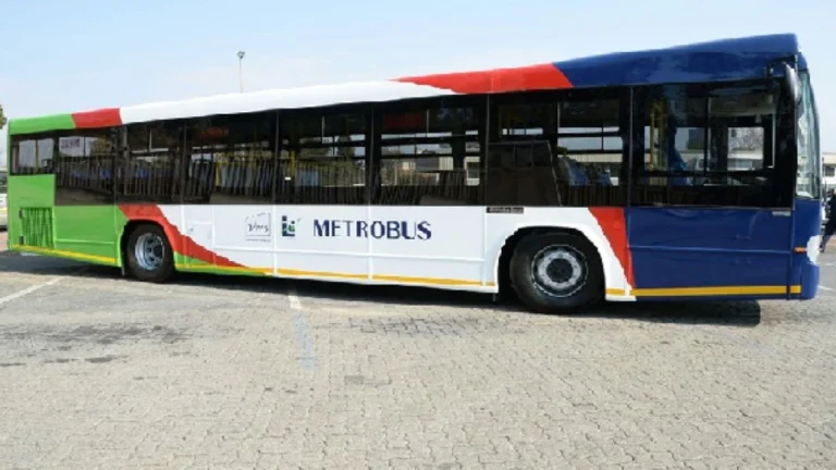 The Benefits of Using the Metrobus in Johannesburg