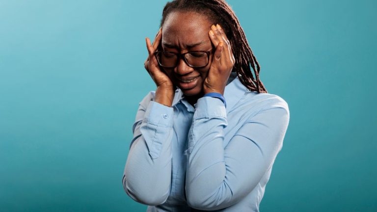 The Difference Between Headaches and Migraines: Everything You Need to Know