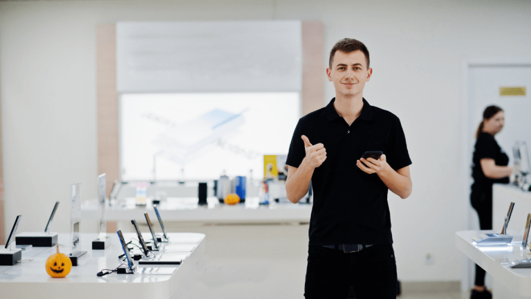 Apple Sales Consultant Job Opportunity at Core Group