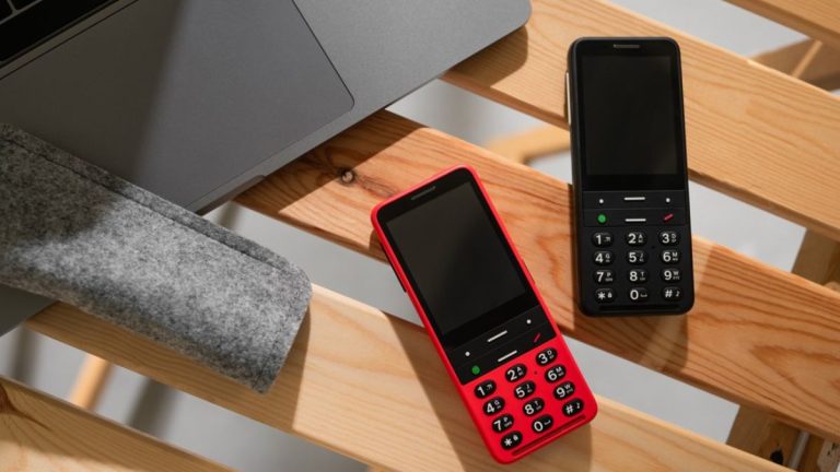 New Button-Based Smartphone for the Visually Impaired Launches in SA