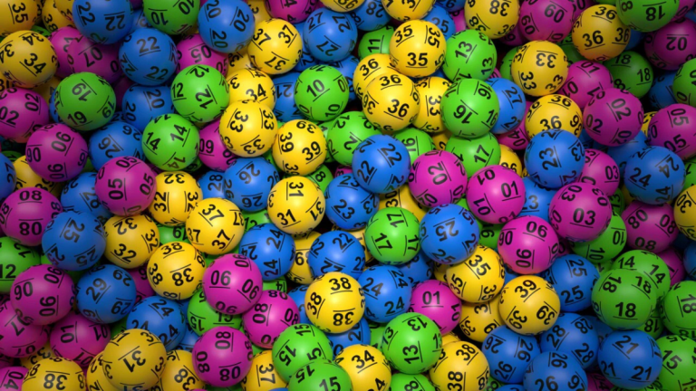 The Science Behind “Hot” and “Cold” Numbers in Lottery Draws