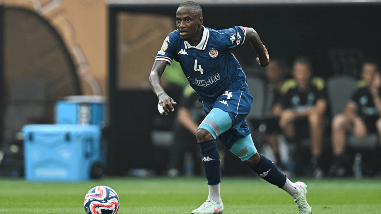 Wydad Athletic Club Halts Pursuit of Thembinkosi Lorch After Negotiations Stall