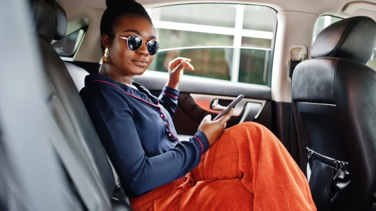E-Hailing Safety Features Every Woman Should Know About