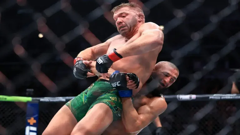 How Much Dricus du Plessis Earned Despite Losing UFC Title Fight