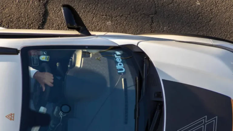 E-Hailing Drivers Given 180 Days to Comply with New Transport Regulations