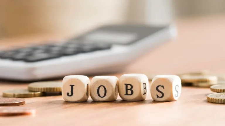 43 High-Paying Jobs in South Africa That Exceed the Average Salary 43 High-Paying Jobs in South Africa That Exceed the Average Salary