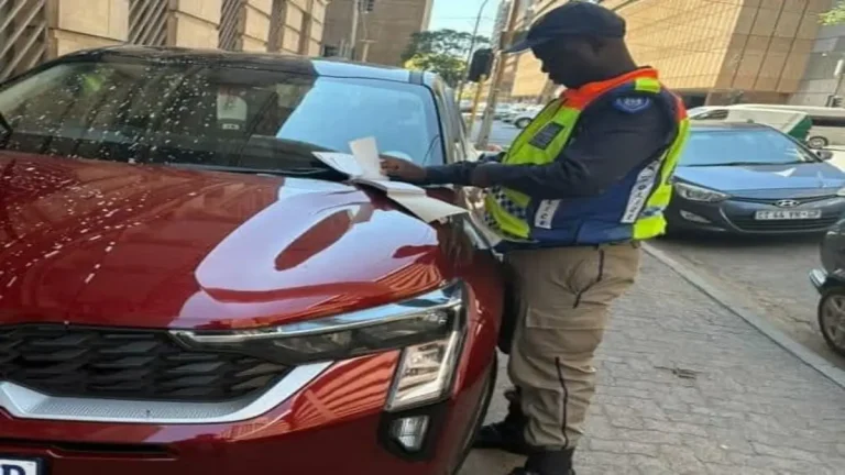 JMPD Warns: Illegal Pavement Parking Endangers Pedestrians