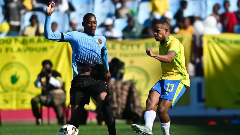 Mamelodi Sundowns Extend Premiership Lead as Chiefs Clash Looms and Pirates Remain In Pursuit