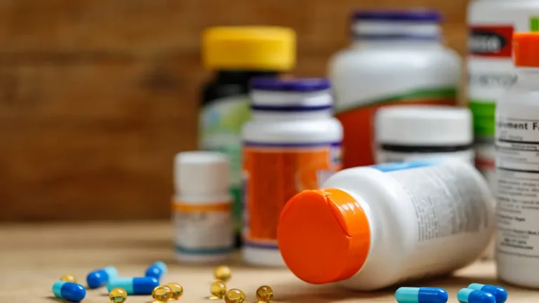 Best Supplements for Women in Their 20s, 30s, 40s and Beyond