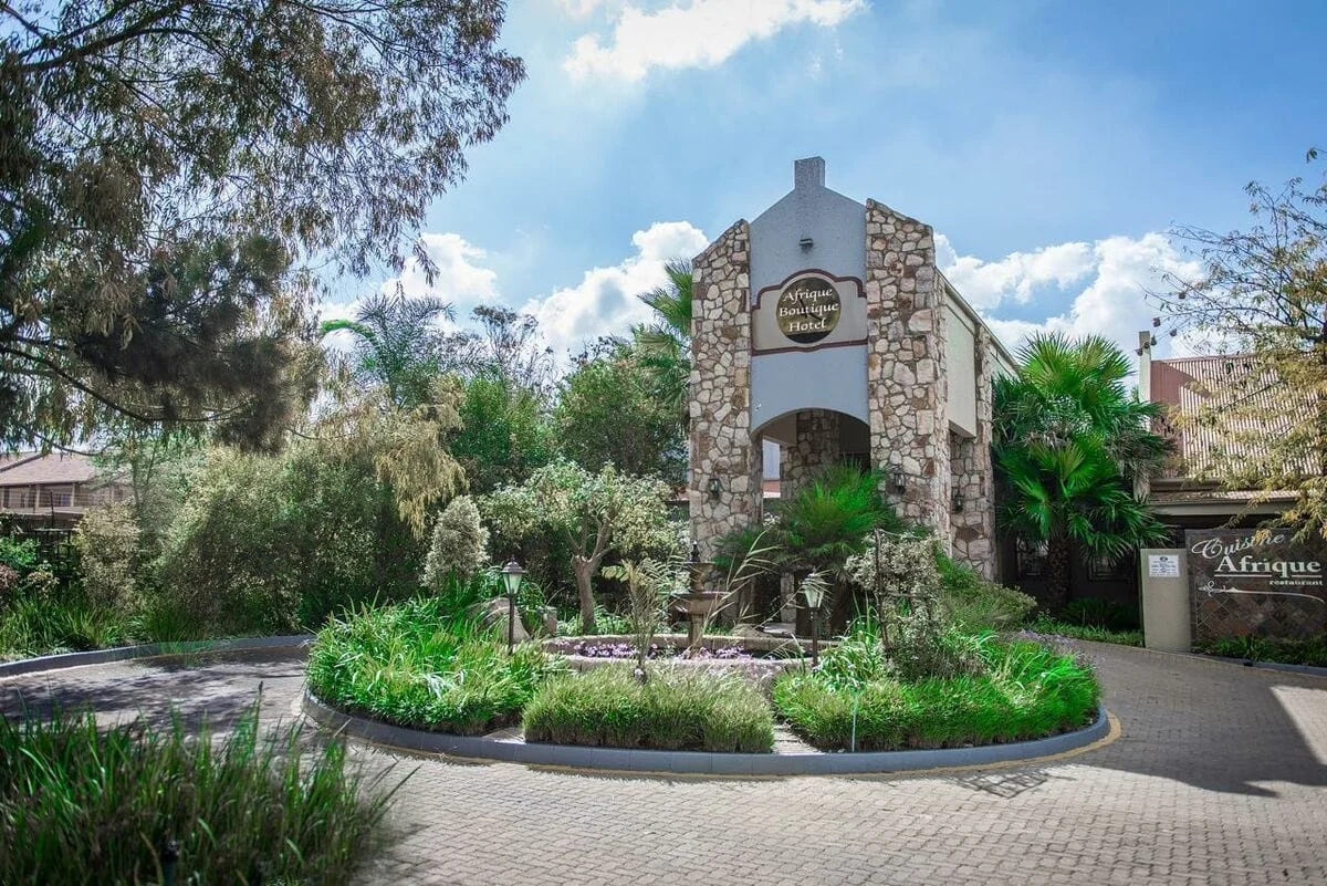 Afrique-Boutique-Hotel-Facebook_9ddf1420d635da30d6a1e2e13ae92338
