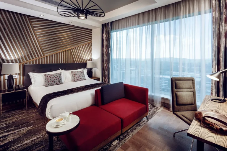 TSQ-the-maslow-time-square-zenith-king-room-resized