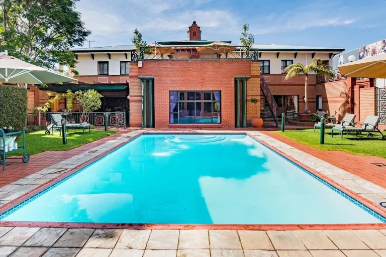 Pool620ROSEBANK