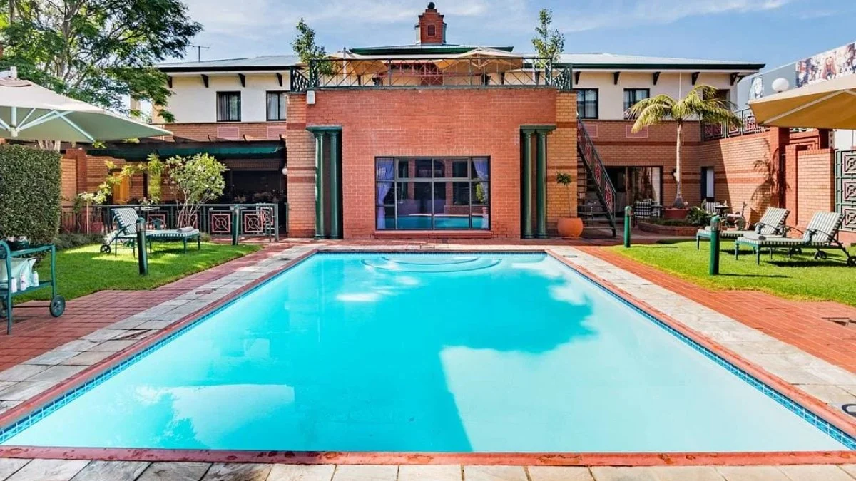 Radisson RED Rosebank hotel Johannesburg